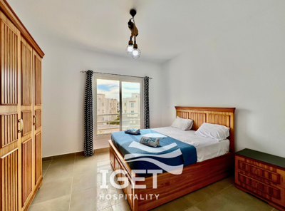 ImageOf Chalet Direct on pool in North Coast